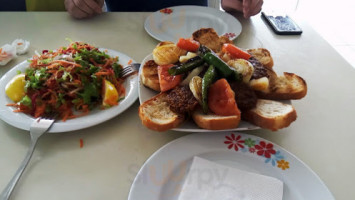 Yalikoy Koftecisi Burhan food