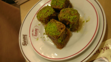 Saray Muhallebicisi food