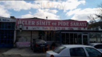 Üçler Simit Ve Pide Sarayı outside