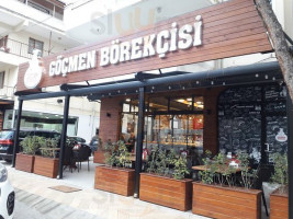 Göçmen Börekçisi inside