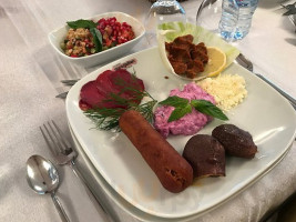 Güroğulları Kebap Baklava food