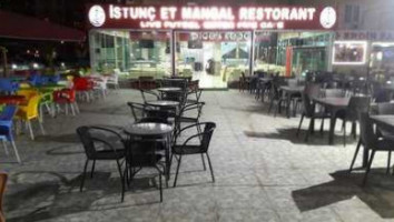 İstunç Et Mangal Restorant inside