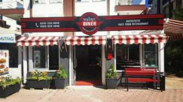 New Town Diner outside