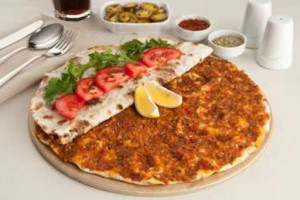 Ataşehir Sampi Pide food