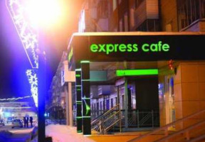 Wok Express Cafe outside