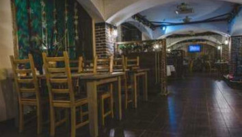 Stare Mesto, ресторан и пивоварня inside