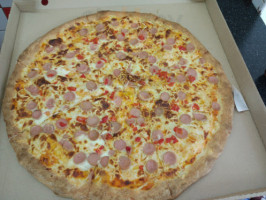 Pizza 24 food