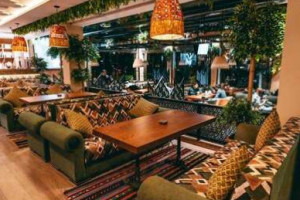 Salam Baku Lounge inside