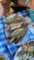 Pentaschoinos Seafood Experience food