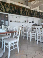 La Isla Beach Bar Restaurant inside