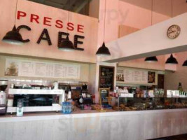 Presse Cafe Stavrou inside