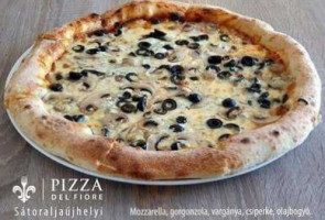Pizza Del Fiore food