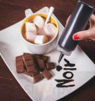 Café Noir food