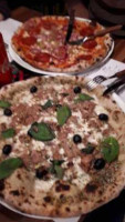 Pizza Dellarosso food