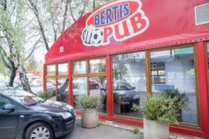 Bertis Pub outside