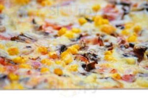 Pizza Gemelli food