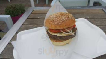 Béri Burger Kézműves Hamburgerező food