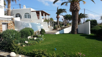Byzantio Beach Suites Wellness Tinos Island outside
