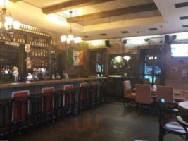 Irish Pub O'grady's inside