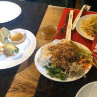 Khu-yum Asian Cuisine food