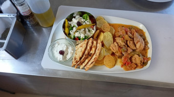 Takis Taverna Platanos food