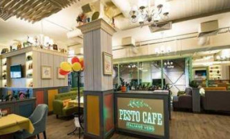 Pesto Cafe inside