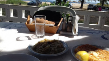 Dimitris Taverna By The Sea food
