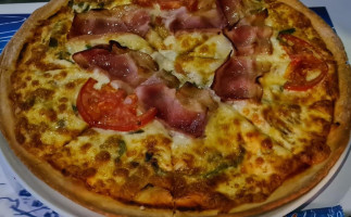 Molaraki Mediterranean Pizza Mykonos Dine In Delivery inside