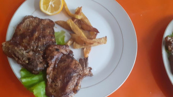 Restorant Qerrza Zabit Zekthi food