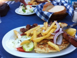 Taverna Manolis food