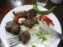 Bergama Köftecisi food