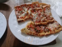 Dilara Pide Pizza Salonu food