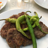 Komaroglu Kofte Salonu food