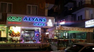 Alyans Cafe food