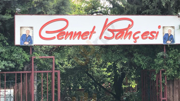 Cennet Bahcesi outside