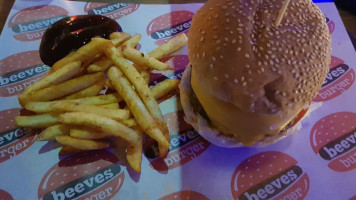 Beeves Burger food