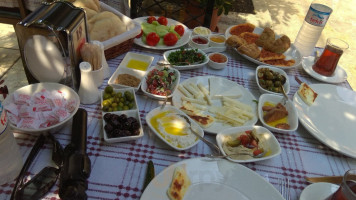Antakya Kahvalti Evi (hatay Sultan Sofrasi) food