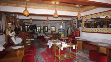Boncuk Arasta Kahvesi 1661 inside