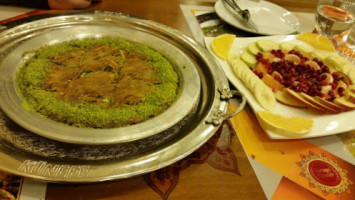 Sarayli Kunefe food