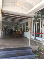 Cerentur Cafe inside