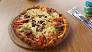 Domino's Pizza food