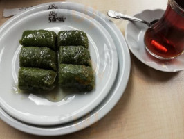 Kadıköy Saray Muhallebicisi food