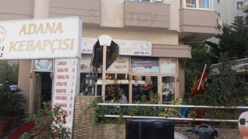 Banadura Adana Kebapçısı outside
