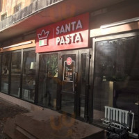Santa Pasta outside