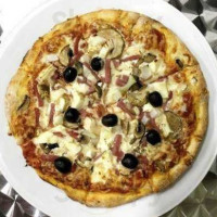 Torino Pizza Oroklini food