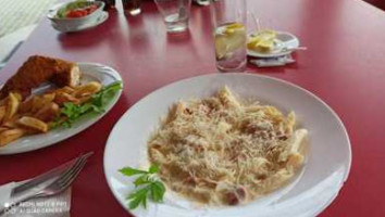 Hotel Restaurant Nelaura food