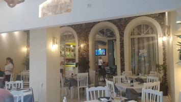 La Casa Mediterranean Resturant food