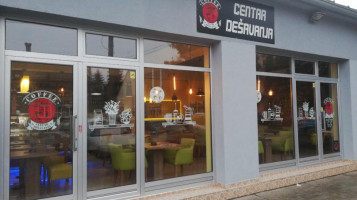 Cafe Centar Dešavanja outside