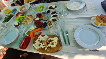 Ova Kahvaltı Bahçesi food