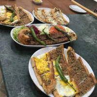 Akkus Pide Ve Kebap Salonu food